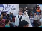 A Turkish bride and groom shared their wedding dinner with thousands of Syrian refugees in Turkey